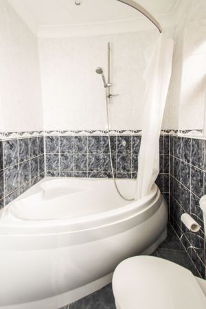 Photo 11- click for photo gallery